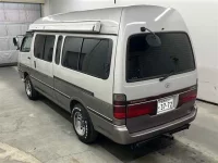 Toyota HIACE VAN лот № 85029 оценка 3  с аукциона в Японии 1