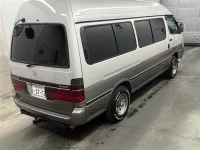 Toyota HIACE VAN лот № 85029 оценка 3  с аукциона в Японии 4