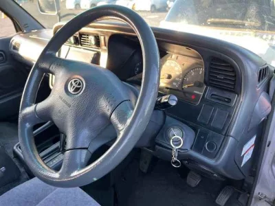 Toyota HIACE VAN  с аукциона в Японии