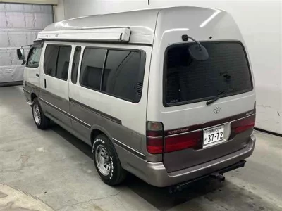 Toyota HIACE VAN  с аукциона в Японии