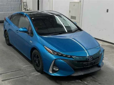 Toyota PRIUS PHV  с аукциона в Японии