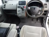 Honda MOBILIO лот № 8097 оценка 3.5  с аукциона в Японии 2