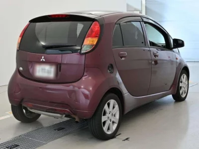 Mitsubishi I