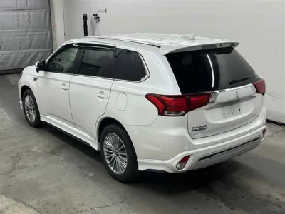 Mitsubishi OUTLANDER PHEV