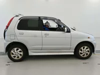 Daihatsu TERIOS KID лот № 9253 оценка 3.5  с аукциона в Японии 2