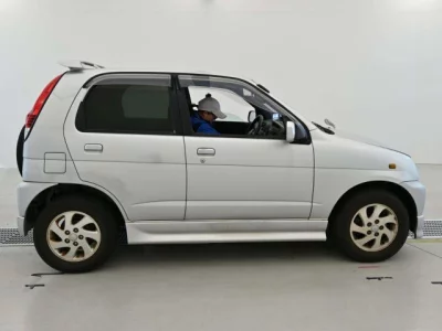 Daihatsu TERIOS KID  с аукциона в Японии