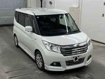 Mitsubishi DELICA D2  с аукциона в Японии