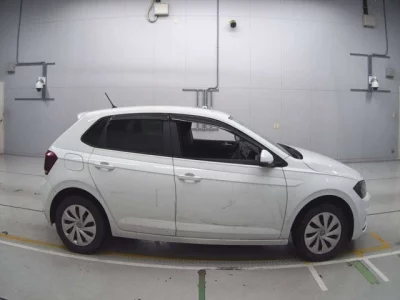 Volkswagen POLO  с аукциона в Японии