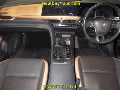 Toyota CROWN CROSSOVER  с аукциона в Японии