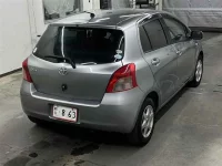 Toyota VITZ лот № 85050 оценка 3.5  с аукциона в Японии 4