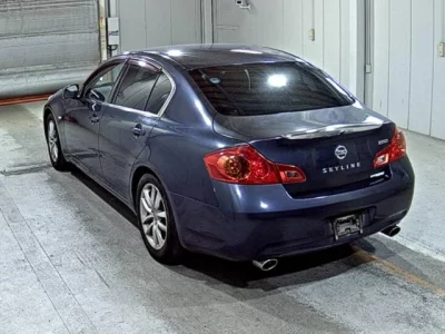 Nissan SKYLINE  с аукциона в Японии