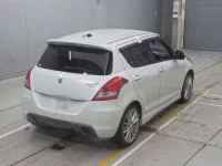Suzuki SWIFT лот № 36161 оценка 4  с аукциона в Японии 1