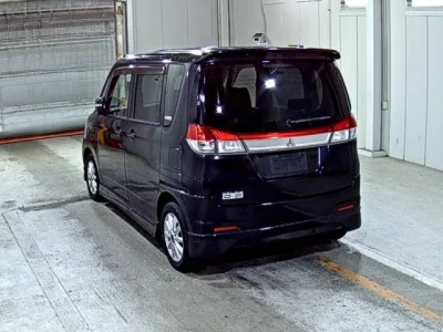 Mitsubishi DELICA D2