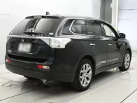 Mitsubishi OUTLANDER PHEV лот № 10216 оценка 4  с аукциона в Японии 1