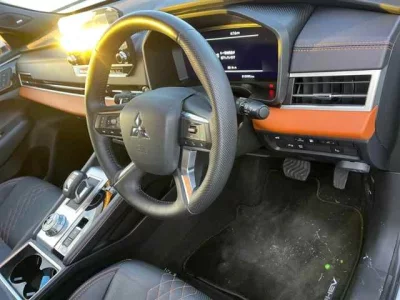 Mitsubishi OUTLANDER PHEV  с аукциона в Японии