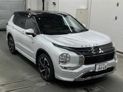 Mitsubishi OUTLANDER PHEV  с аукциона в Японии