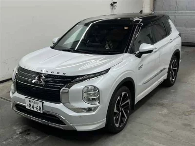 Mitsubishi OUTLANDER PHEV  с аукциона в Японии