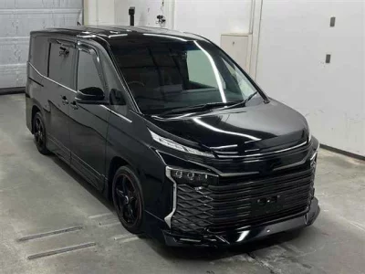 Toyota VOXY  с аукциона в Японии