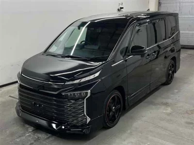 Toyota VOXY  с аукциона в Японии