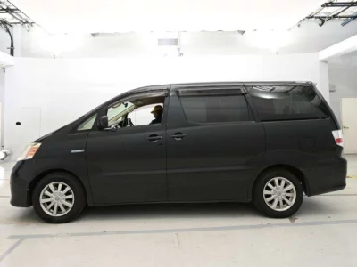 Toyota ALPHARD  с аукциона в Японии
