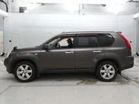 Nissan X-TRAIL лот № 10220 оценка 3.5  с аукциона в Японии 3