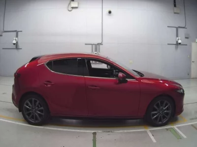 Mazda MAZDA3  с аукциона в Японии
