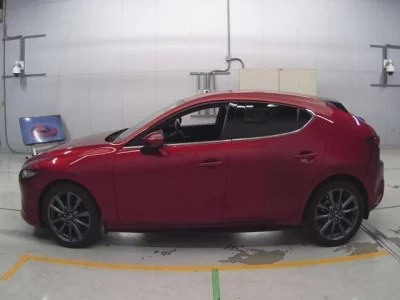 Mazda MAZDA3  с аукциона в Японии