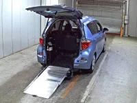 Toyota RACTIS лот № 8173 оценка 3.5  с аукциона в Японии 4