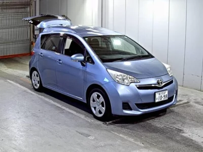 Toyota RACTIS  с аукциона в Японии