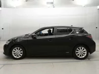 Lexus CT лот № 10227 оценка 3.5  с аукциона в Японии 3