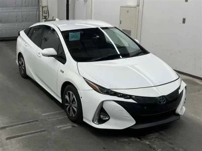 Toyota PRIUS PHV  с аукциона в Японии