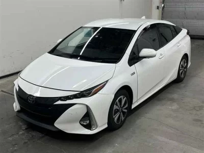 Toyota PRIUS PHV  с аукциона в Японии