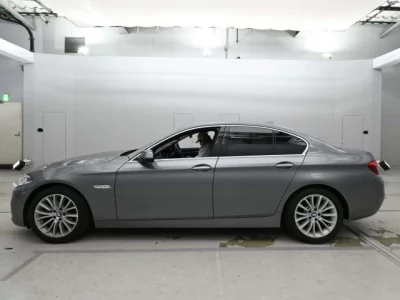 BMW 5-Series  с аукциона в Японии