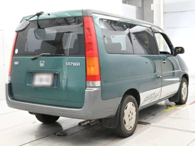 Honda STEP WAGON  с аукциона в Японии