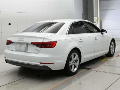 Audi A4  с аукциона в Японии
