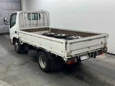 Toyota DYNA  с аукциона в Японии