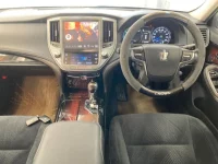 Toyota CROWN лот № 3021 оценка 3.5  с аукциона в Японии 2