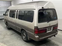 Toyota HIACE лот № 85089 оценка R  с аукциона в Японии 1