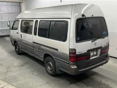 Toyota HIACE  с аукциона в Японии