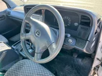 Toyota HIACE лот № 85088 оценка R  с аукциона в Японии 2