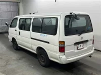 Toyota HIACE лот № 85088 оценка R  с аукциона в Японии 1