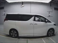 Toyota ALPHARD лот № 30003 оценка 4.5  с аукциона в Японии 2