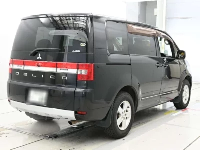 Mitsubishi DELICA D5  с аукциона в Японии
