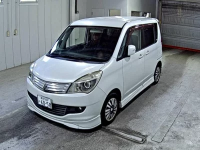 Mitsubishi DELICA D2