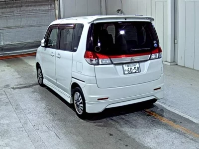Mitsubishi DELICA D2