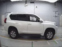 Toyota LAND CRUISER PRADO лот № 30012 оценка 4  с аукциона в Японии 2