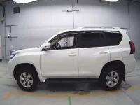 Toyota LAND CRUISER PRADO лот № 30012 оценка 4  с аукциона в Японии 3