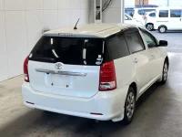 Toyota WISH лот № 3052 оценка 3.5  с аукциона в Японии 1