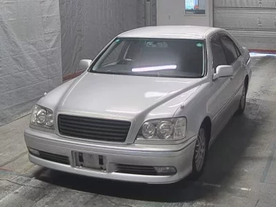 Toyota CROWN  с аукциона в Японии