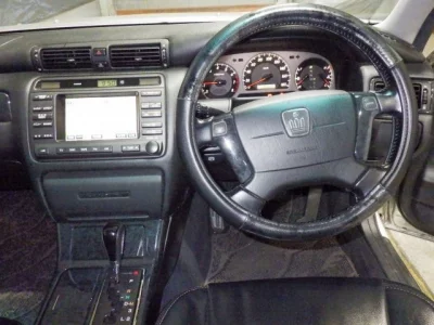 Toyota CROWN  с аукциона в Японии